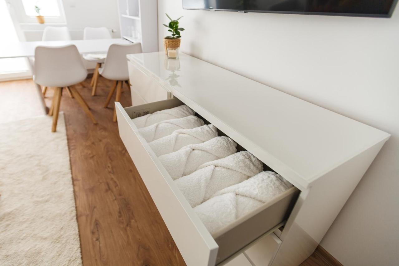 Design Apartment / 2 Room / Central / Contactless Check-In Hanóver Exterior foto