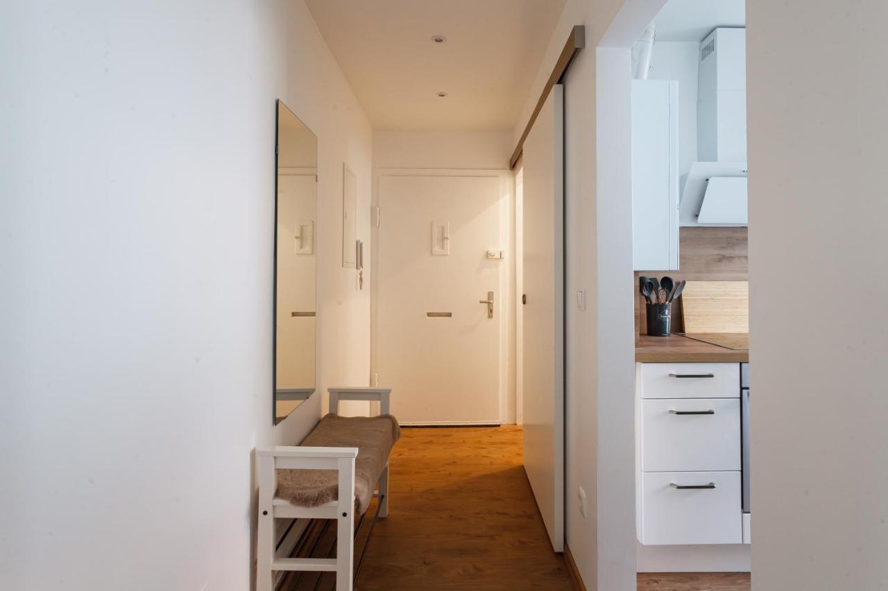 Design Apartment / 2 Room / Central / Contactless Check-In Hanóver Exterior foto
